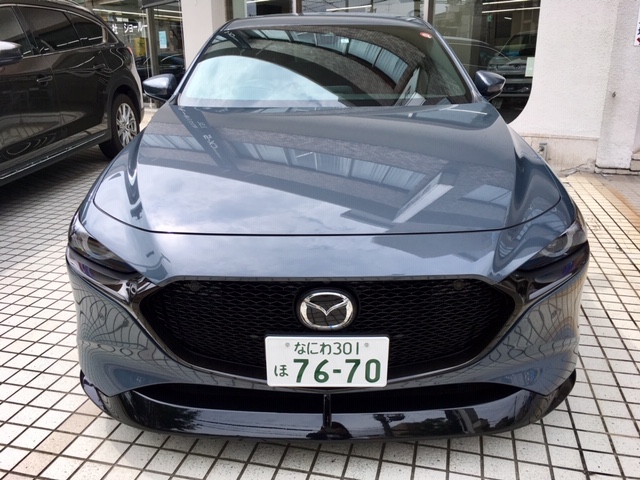 Mazda3 試乗車入りました 大阪 関西でマツダ車のご用命は大阪マツダ販売株式会社へ